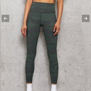 Alo Yoga High Waist Vapor Legging in Hunter Camo